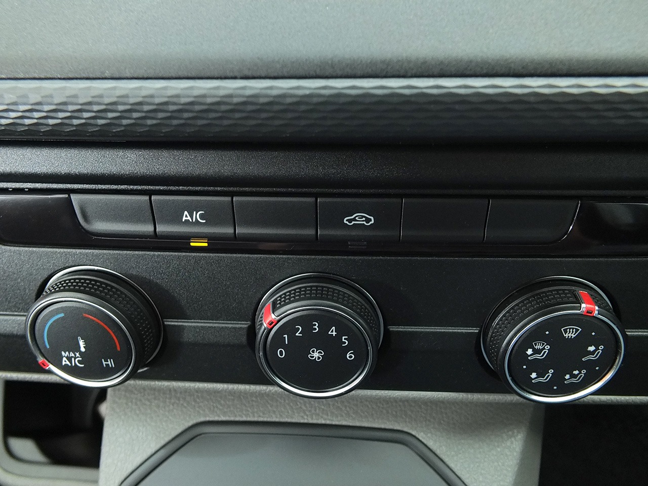 Used Volkswagen Transporter 2024 for sale - 76355026: Photo 10