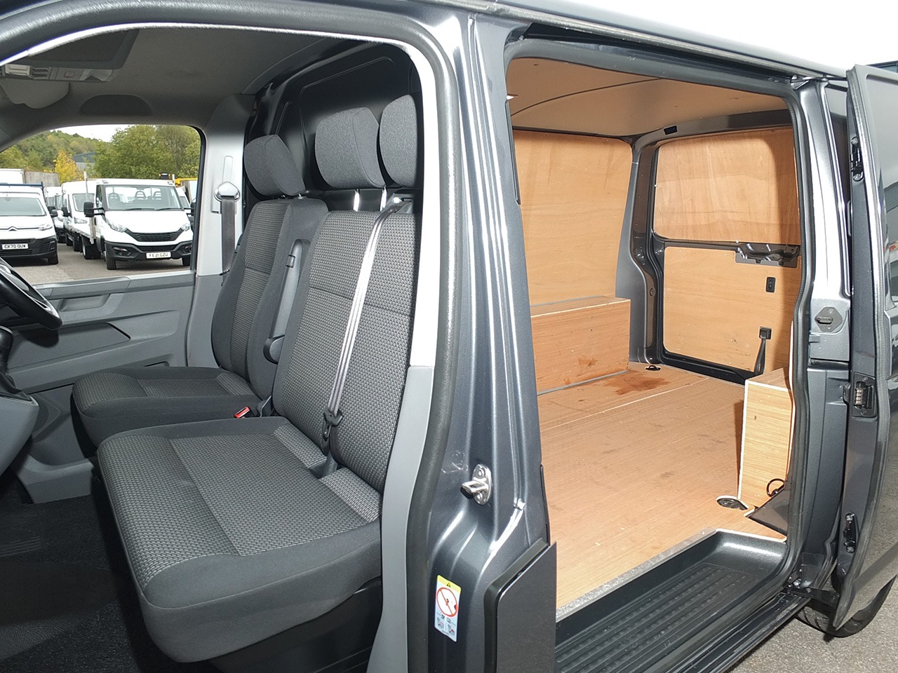 Used Volkswagen Transporter 2024 for sale - 76355026: Photo 5