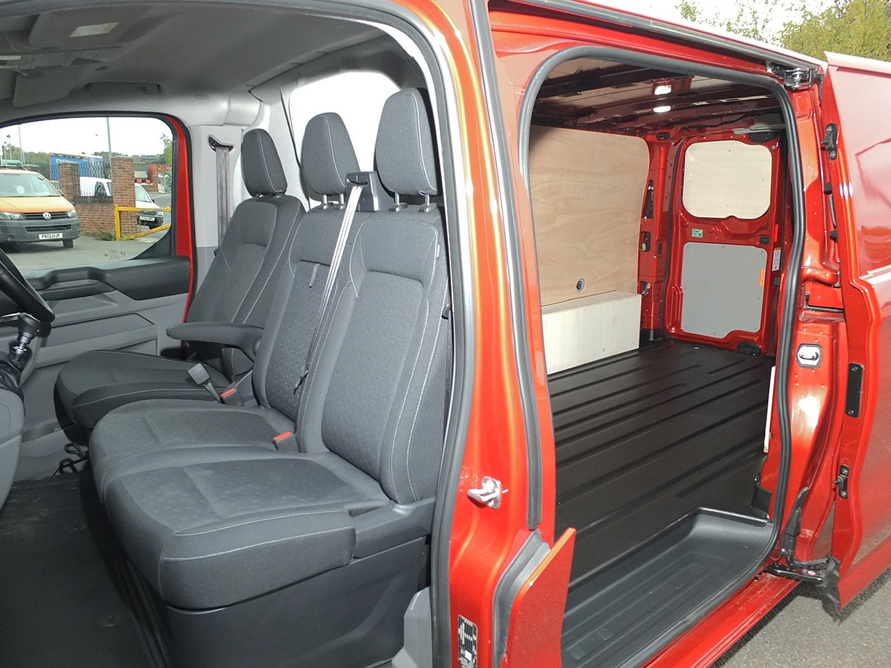 Used Ford Transit Custom 2024 for sale - 76766549: Photo 5