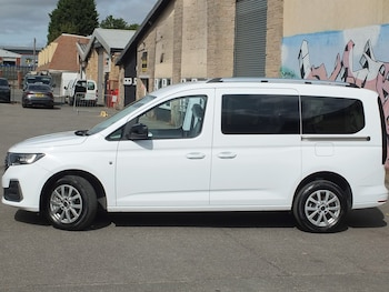 Used Ford Tourneo Connect 2024 for sale - 79331839: Photo