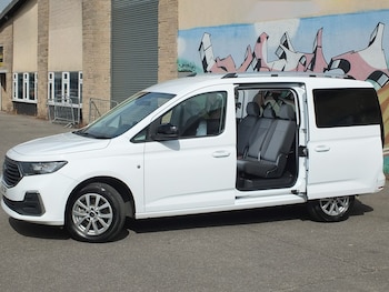 Used Ford Tourneo Connect 2024 for sale - 79331839: Photo