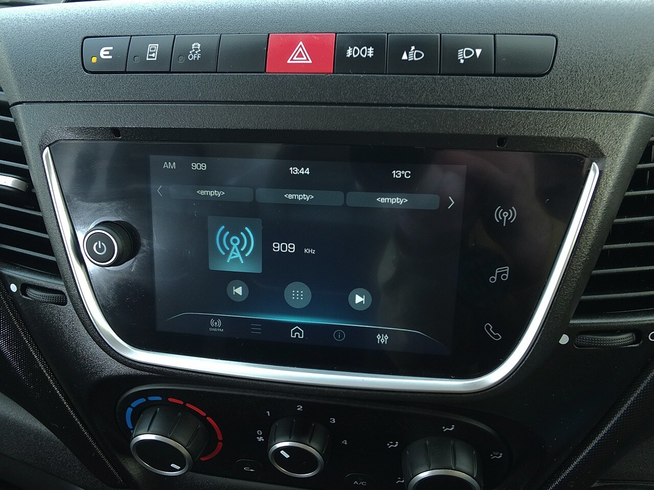 Used Iveco Daily 2024 for sale - 77023117: Photo 10