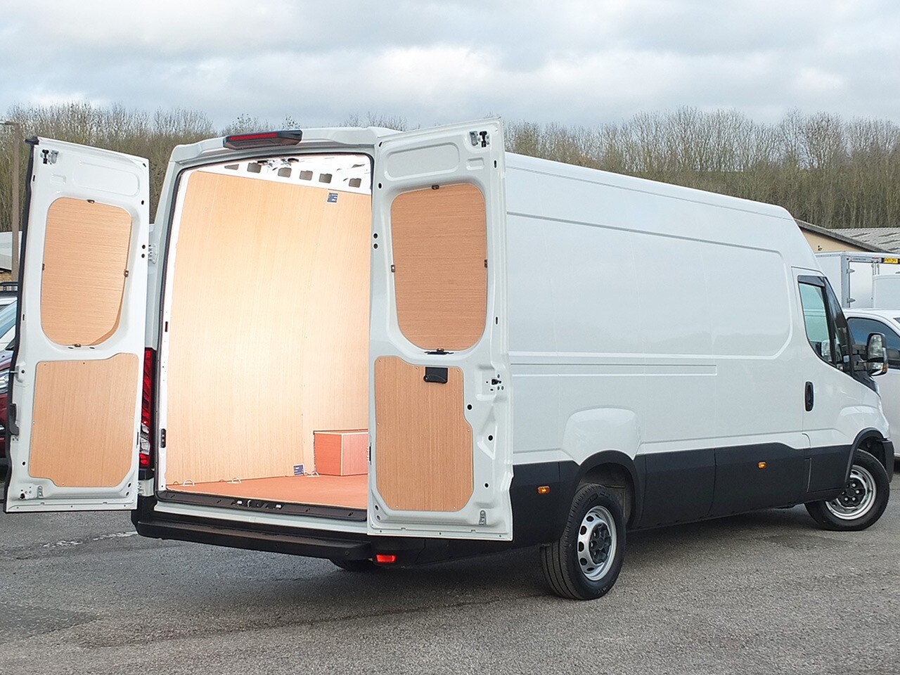 Used Iveco Daily 2024 for sale - 77023117: Photo 15