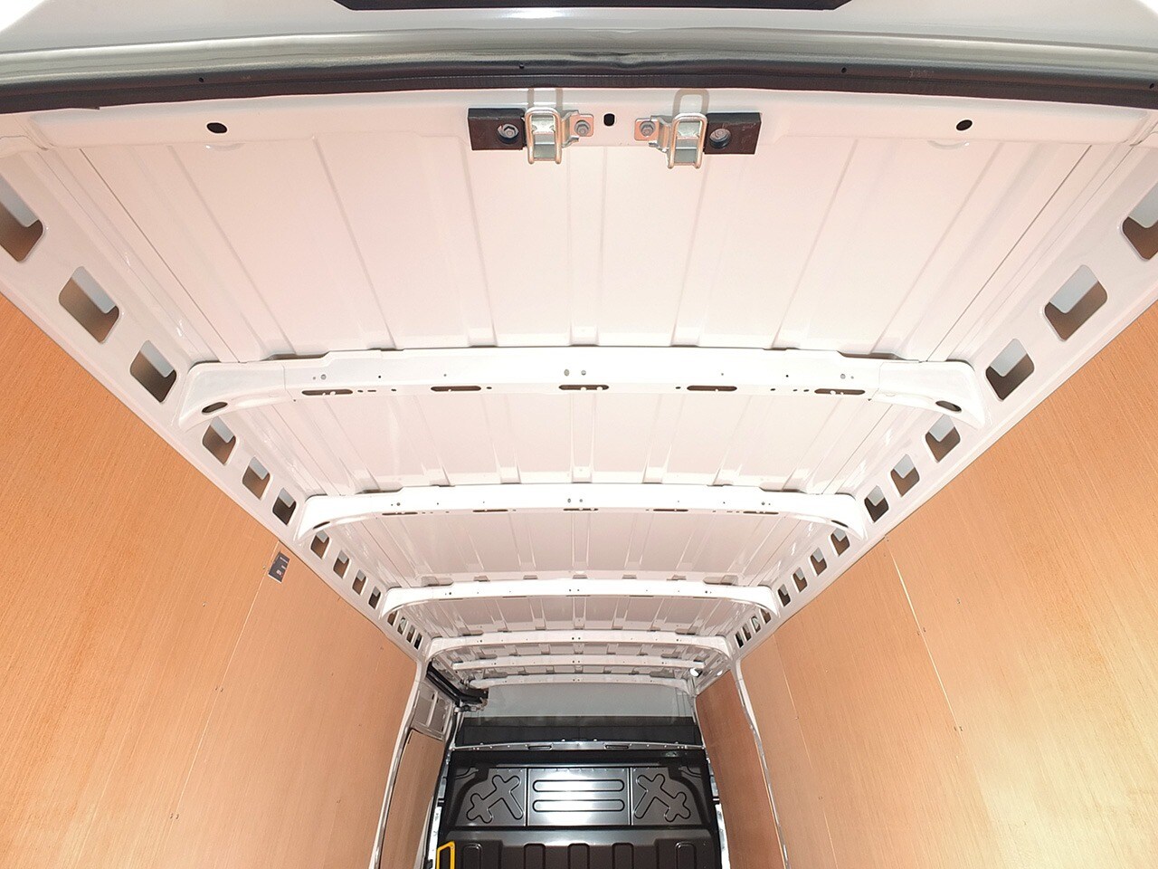 Used Iveco Daily 2024 for sale - 77023117: Photo 21