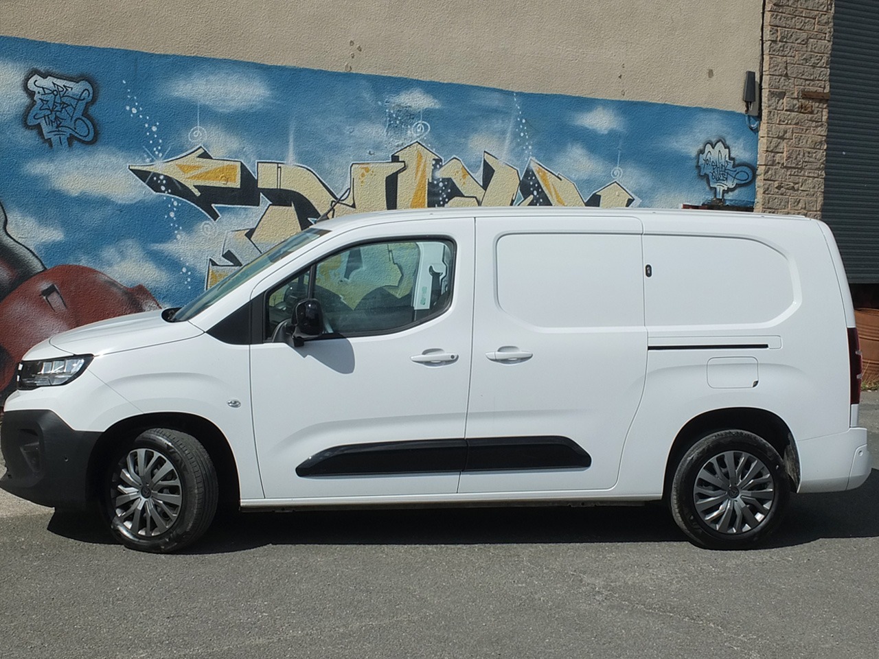 Used Peugeot Partner 2024 for sale - 75773542: Photo 2