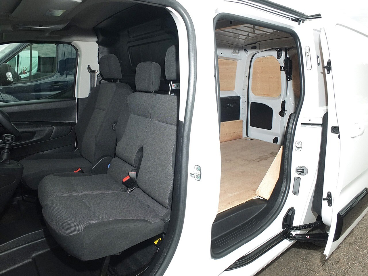 Used Peugeot Partner 2024 for sale - 75773542: Photo 5