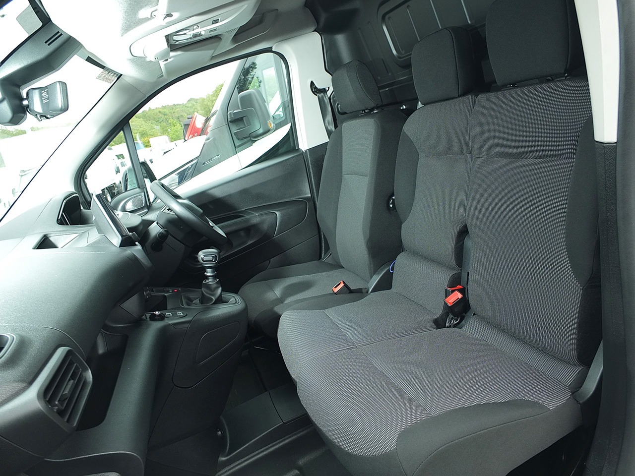 Used Peugeot Partner 2024 for sale - 75749339: Photo 6