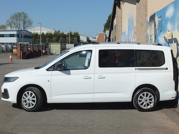 Used Ford Tourneo Connect 2024 for sale - 78640534: Photo