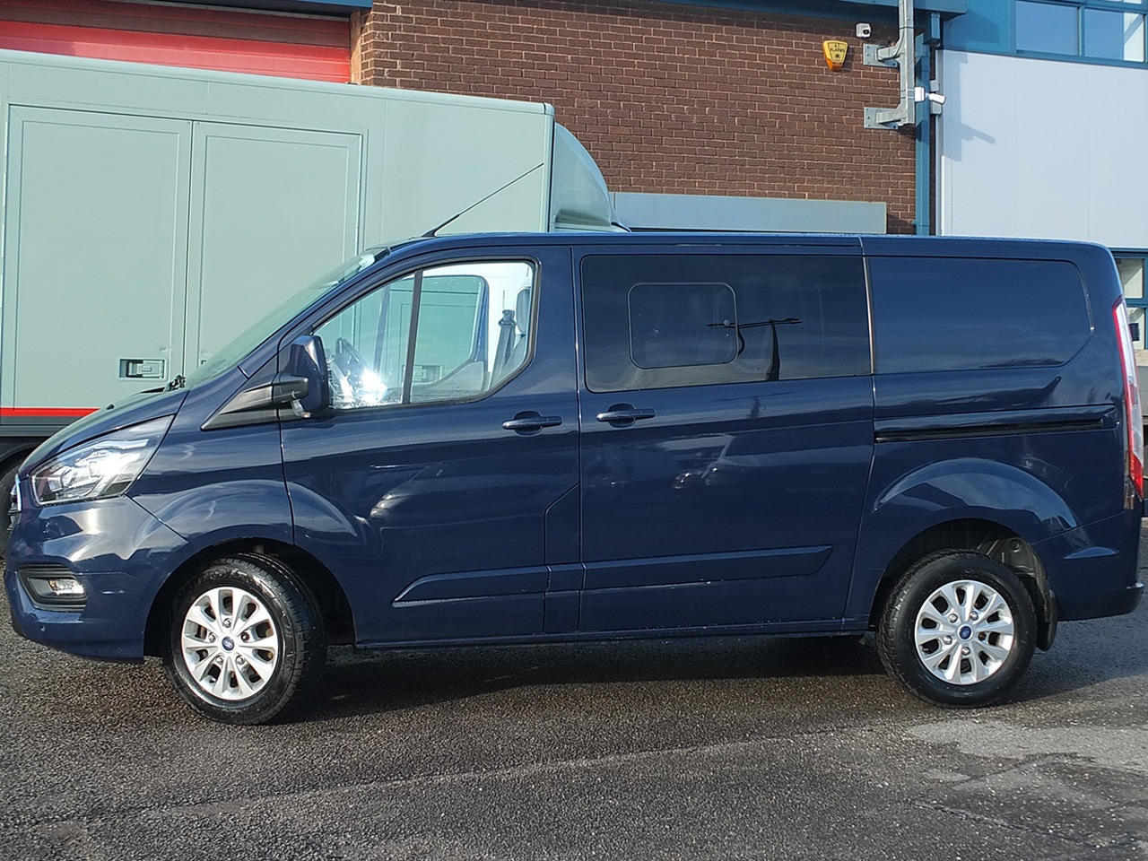 Used Ford Transit Custom 2019 for sale - 76766399: Photo 2