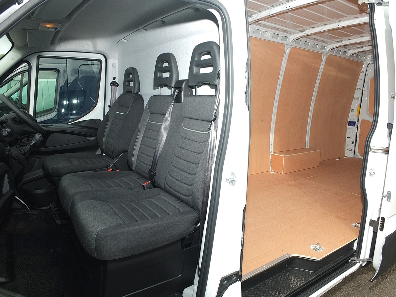 Used Iveco Daily 2024 for sale - 75994805: Photo 6