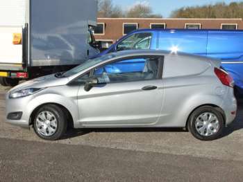 Used Ford Fiesta Van 2016 for sale - 69069864: Photo