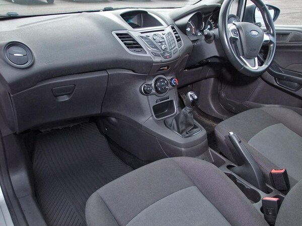 Used Ford Fiesta Van 2016 for sale - 69069864: Photo 5