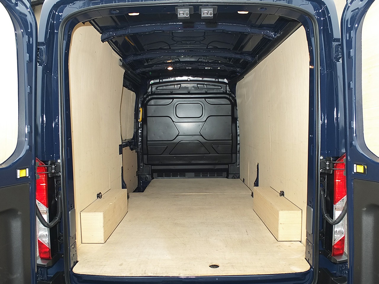 Used Ford Transit 2023 for sale - 76352184: Photo 16