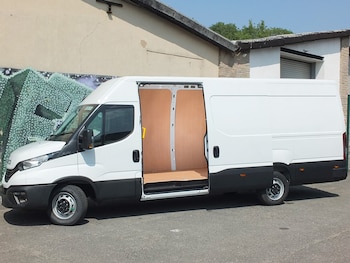 Used Iveco Daily 2025 for sale - 79330337: Photo