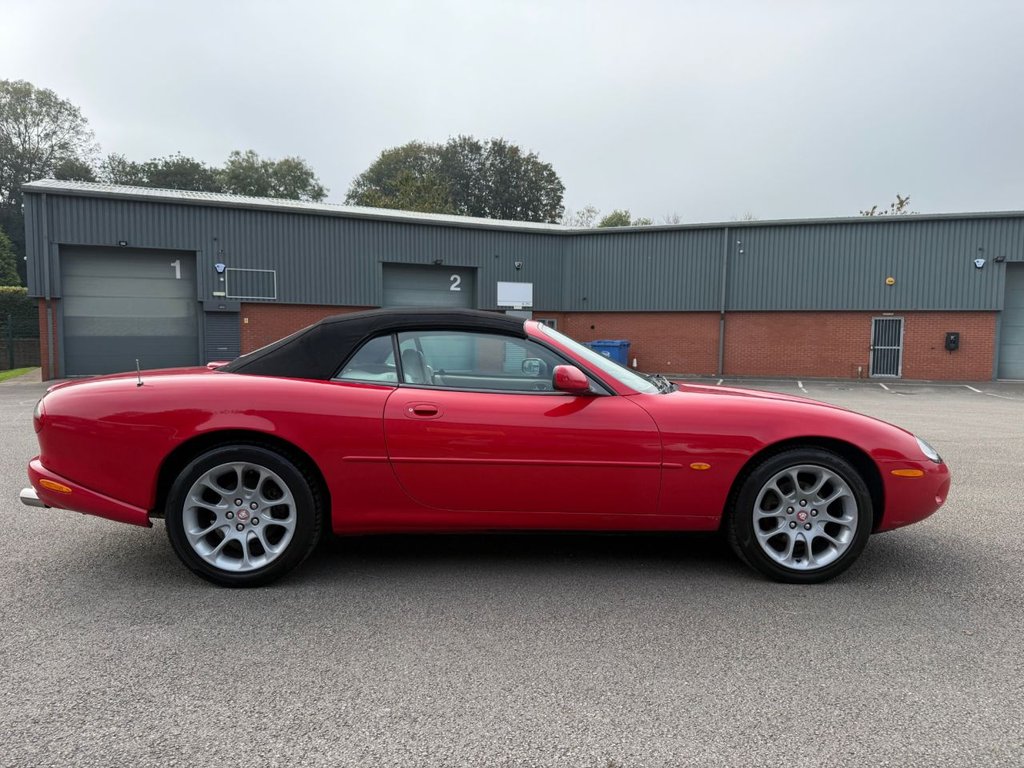 Used Jaguar XKR 1998 for sale - 76509674: Photo 13