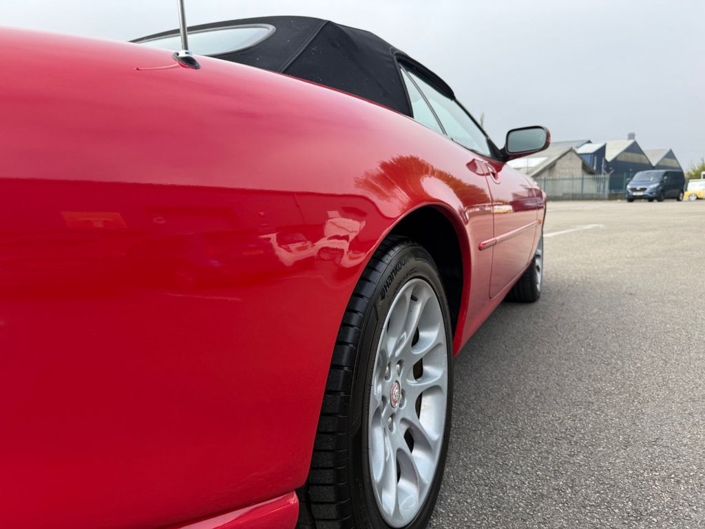 Used Jaguar XKR 1998 for sale - 76509674: Photo 23