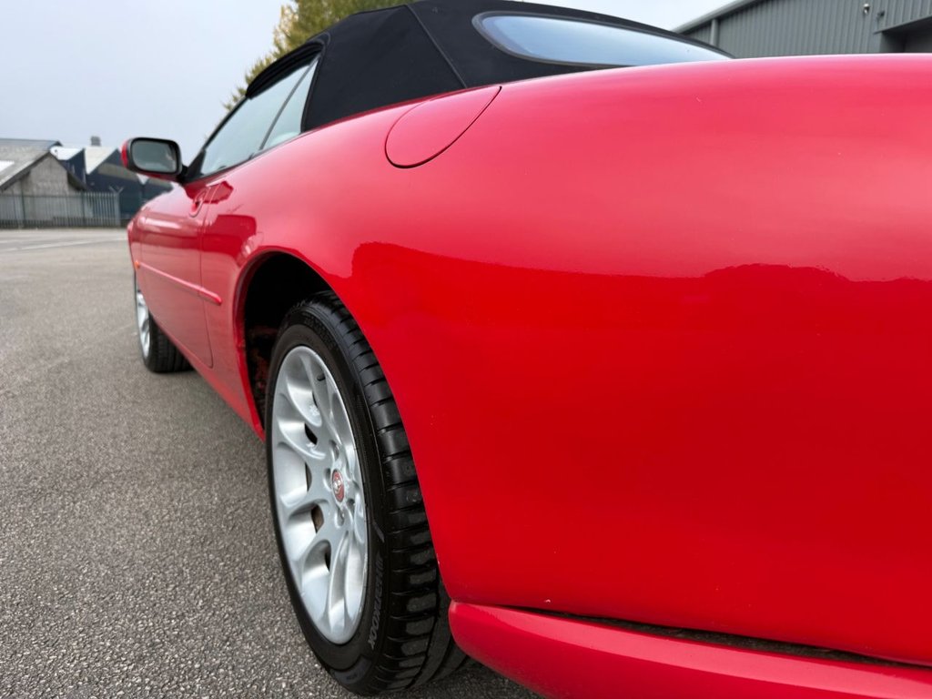 Used Jaguar XKR 1998 for sale - 76509674: Photo 24