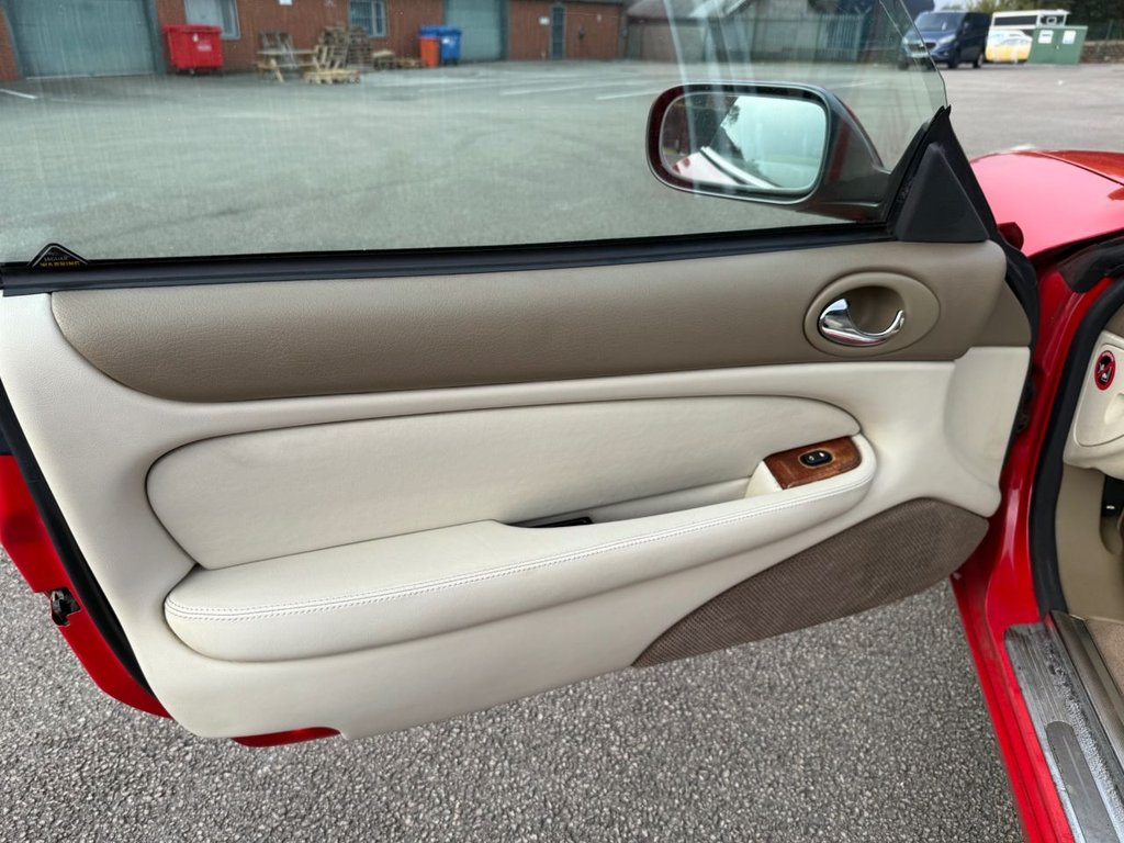 Used Jaguar XKR 1998 for sale - 76509674: Photo 36