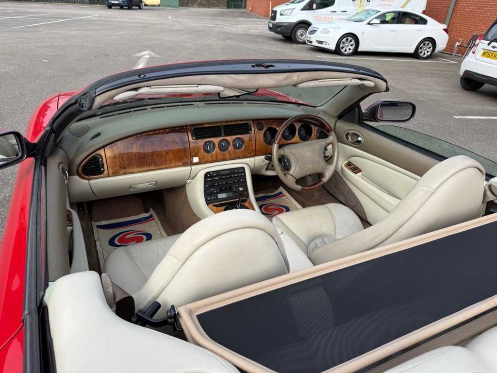 Used Jaguar XKR 1998 for sale - 76509674: Photo 38