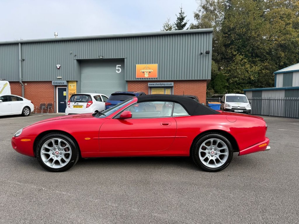 Used Jaguar XKR 1998 for sale - 76509674: Photo 6