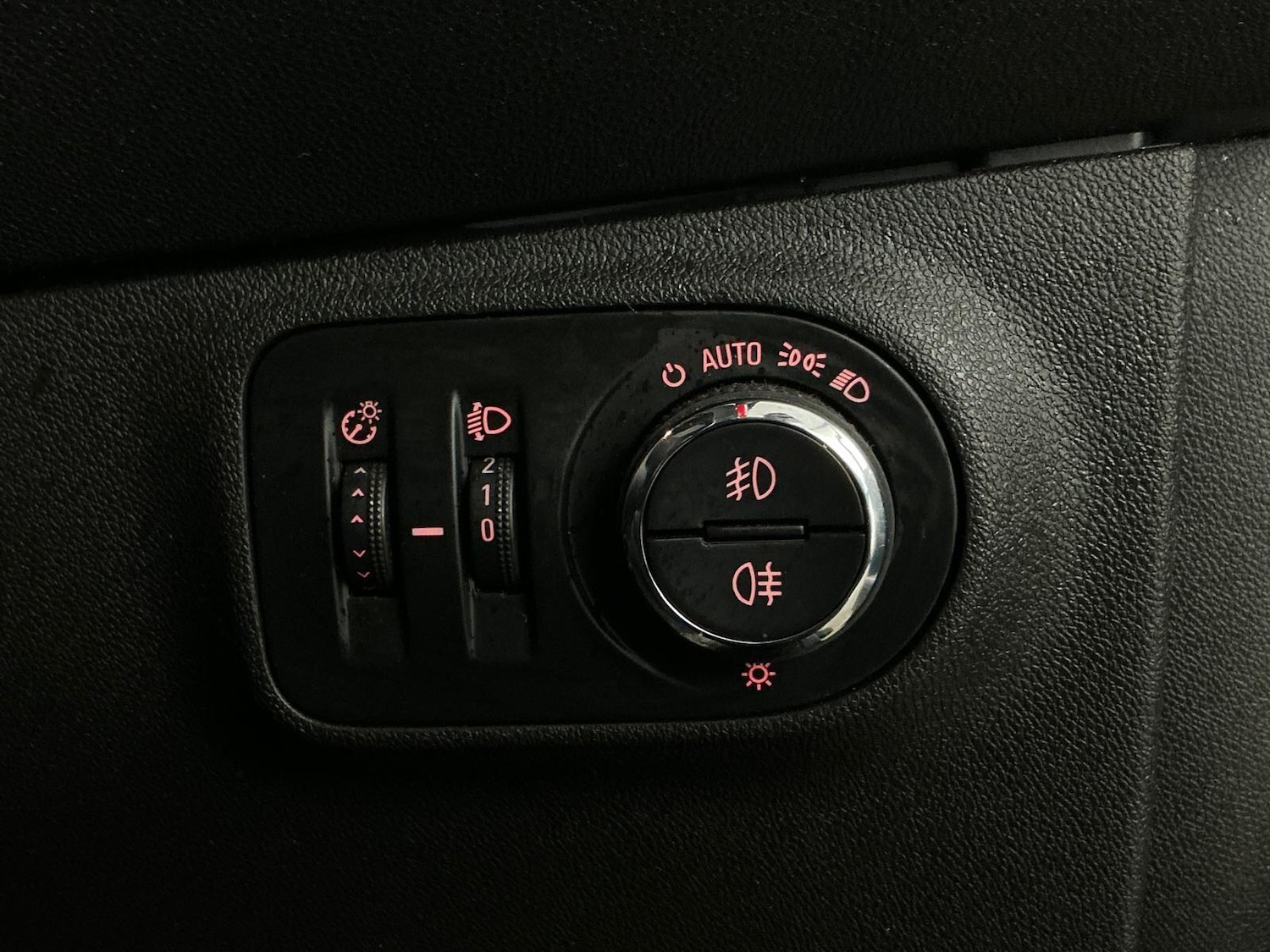 Used Vauxhall Corsa 2018 for sale - 76765758: Photo 18