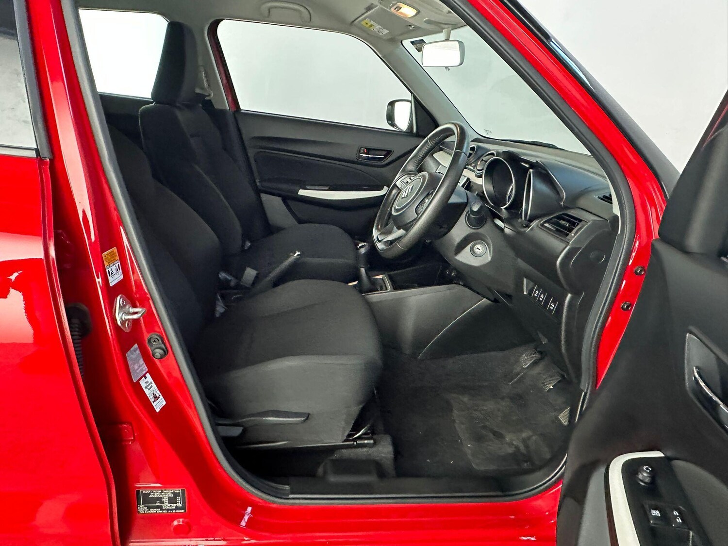 Used Suzuki Swift 2023 for sale - 76214204: Photo 12