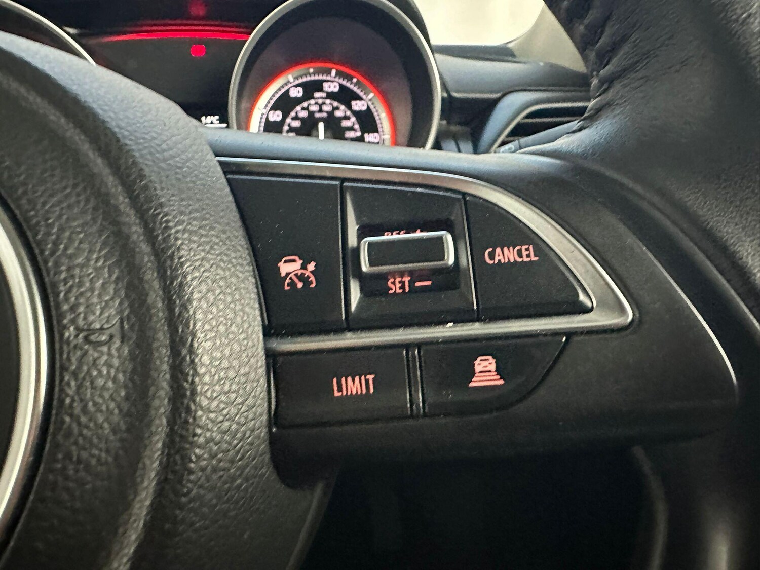 Used Suzuki Swift 2023 for sale - 76214204: Photo 22