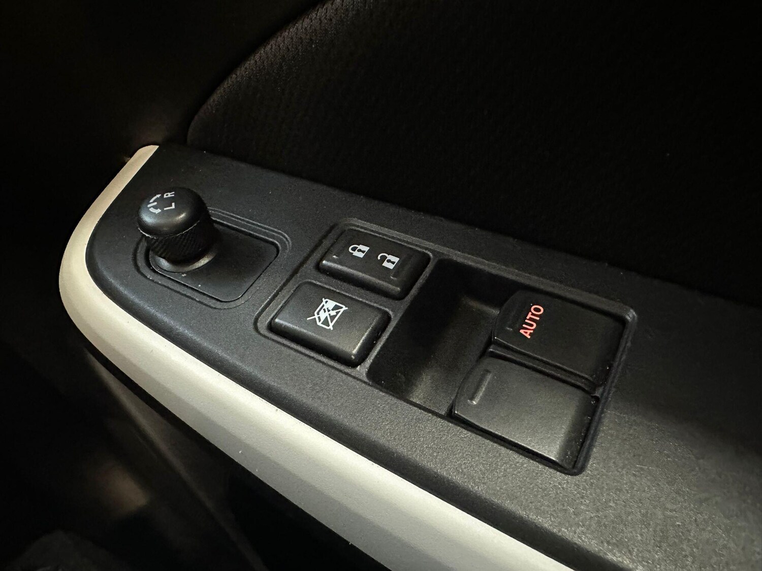 Used Suzuki Swift 2023 for sale - 76214204: Photo 25