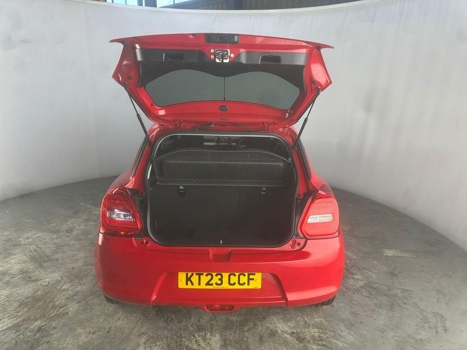 Used Suzuki Swift 2023 for sale - 76214204: Photo 29