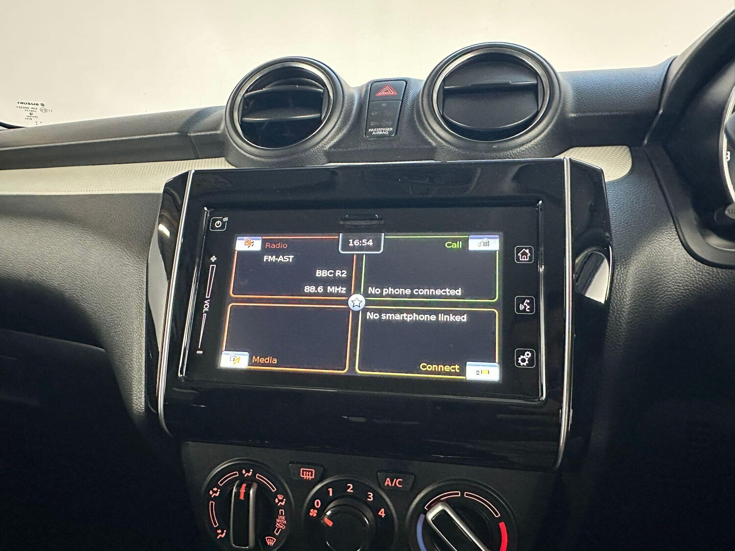 Used Suzuki Swift 2023 for sale - 76214204: Photo 34