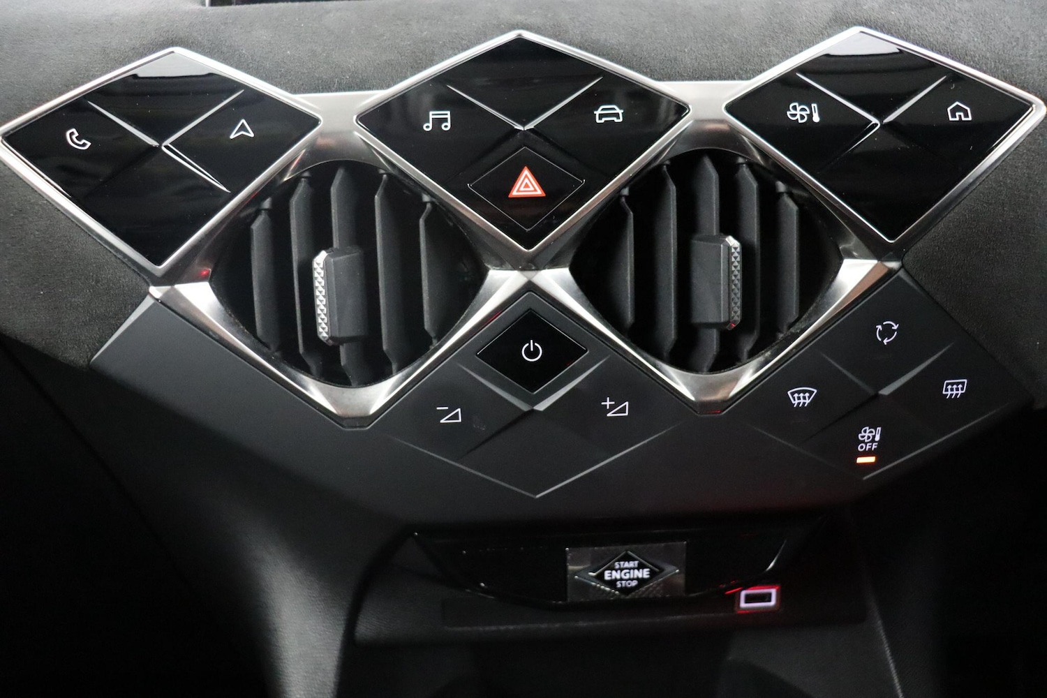 Used DS Automobiles DS 3 2023 for sale - 77376404: Photo 18