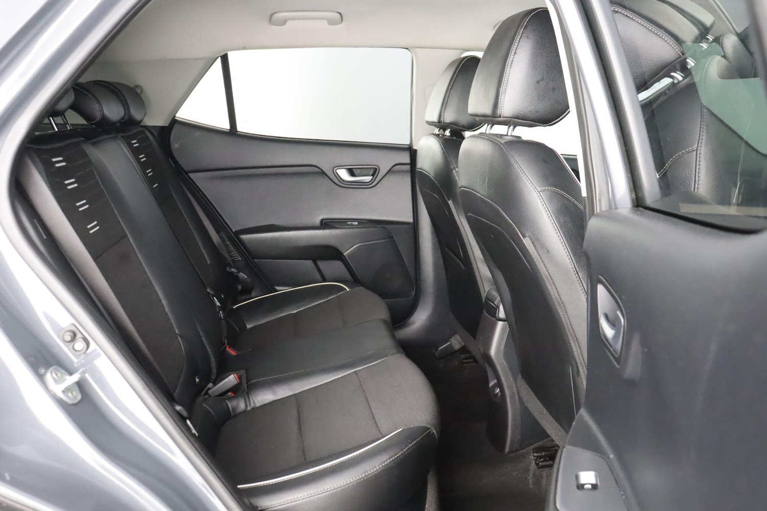 Used Kia Stonic 2022 for sale - 76597157: Photo 14