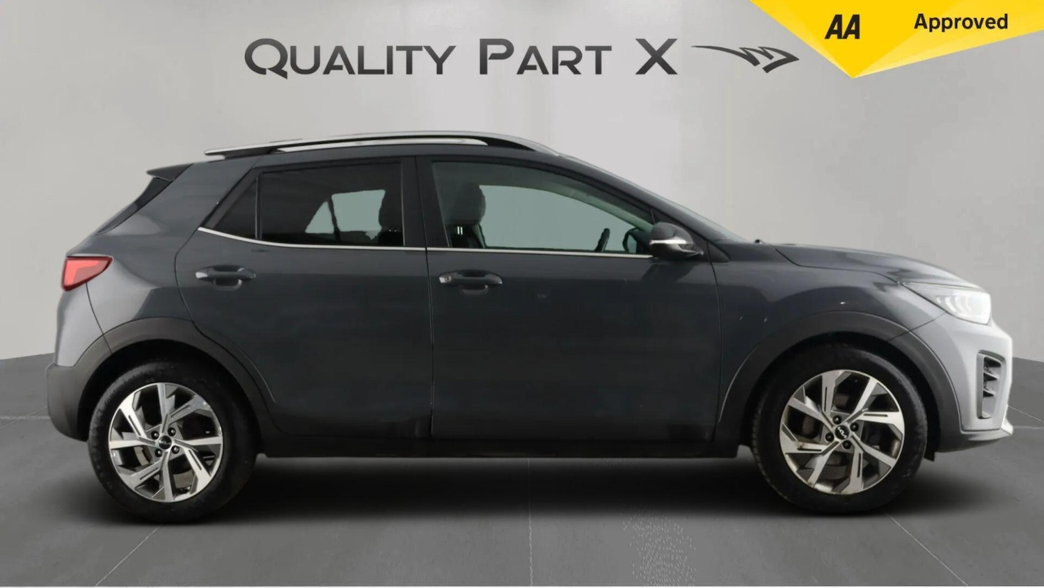 Used Kia Stonic 2022 for sale - 76597157: Photo 2