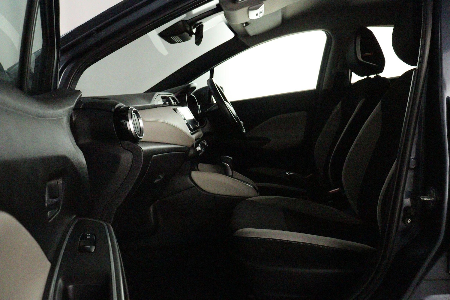 Used Nissan Micra 2022 for sale - 76361106: Photo 10