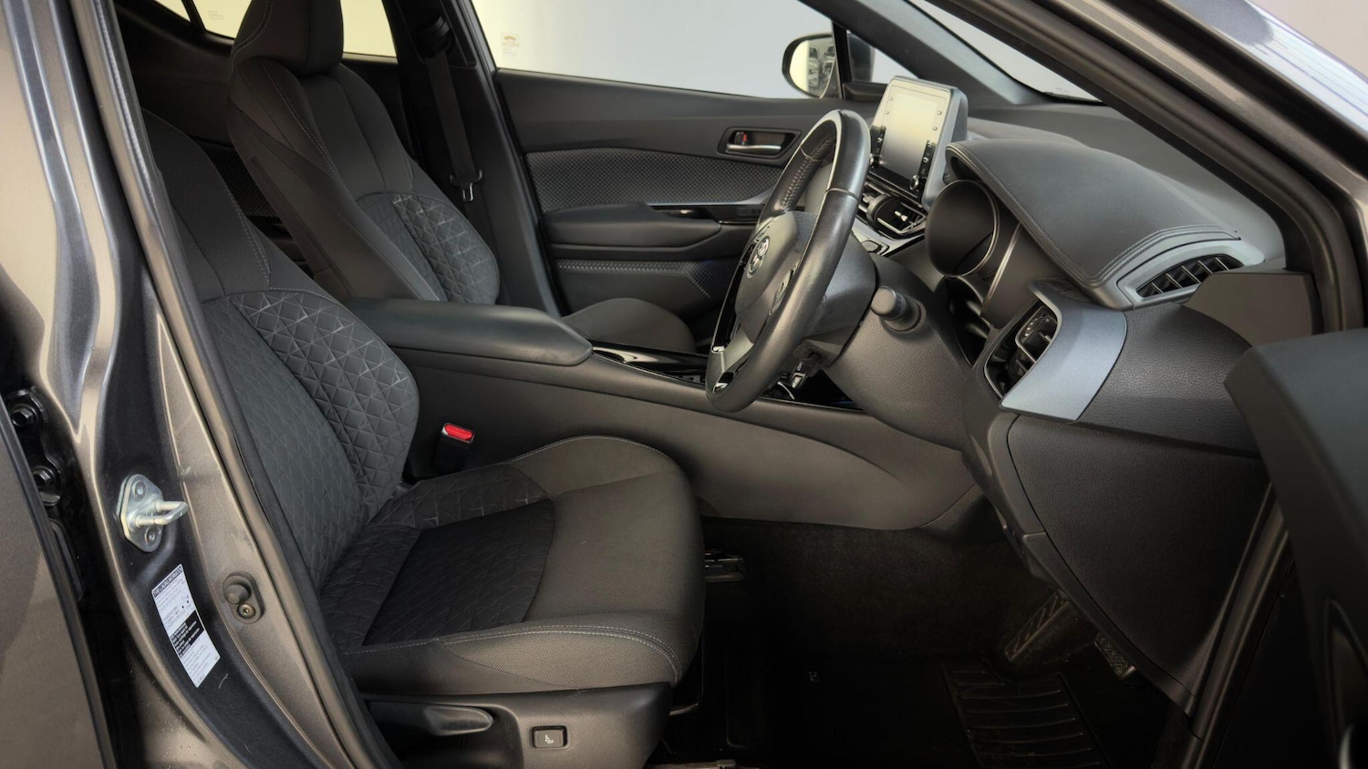 Used Toyota C-HR 2021 for sale - 76152862: Photo 10