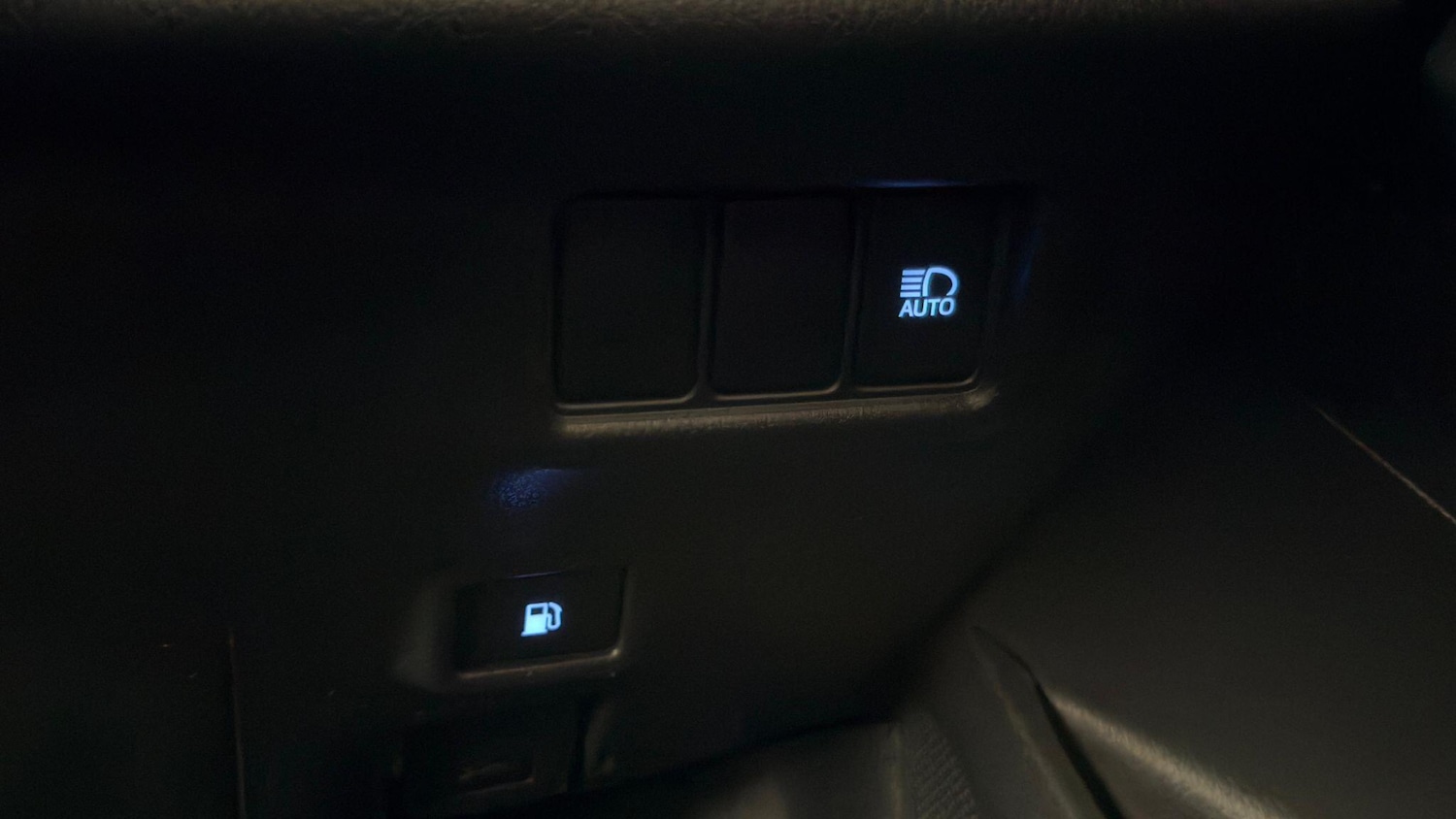 Used Toyota C-HR 2021 for sale - 76152862: Photo 17
