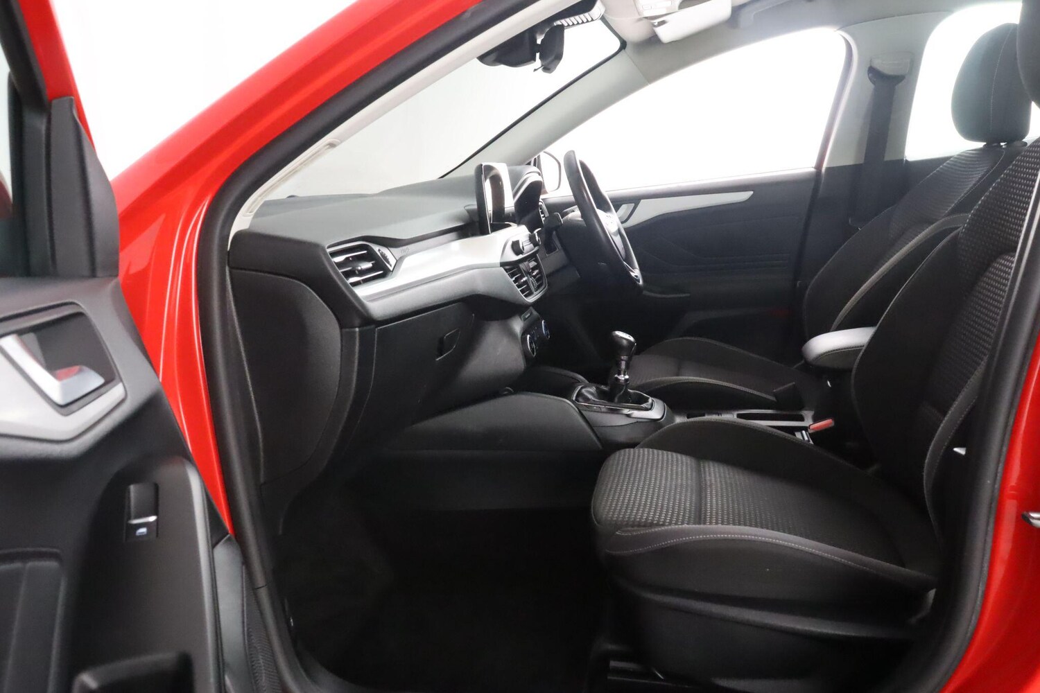 Used Ford Focus 2021 for sale - 76634153: Photo 11