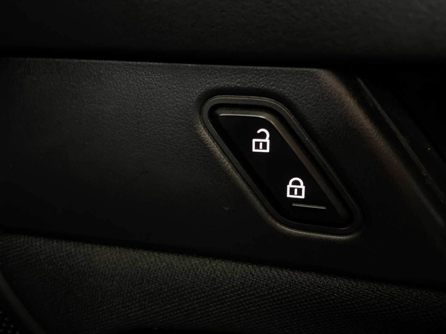 Used Mazda CX-30 2023 for sale - 76295259: Photo 16