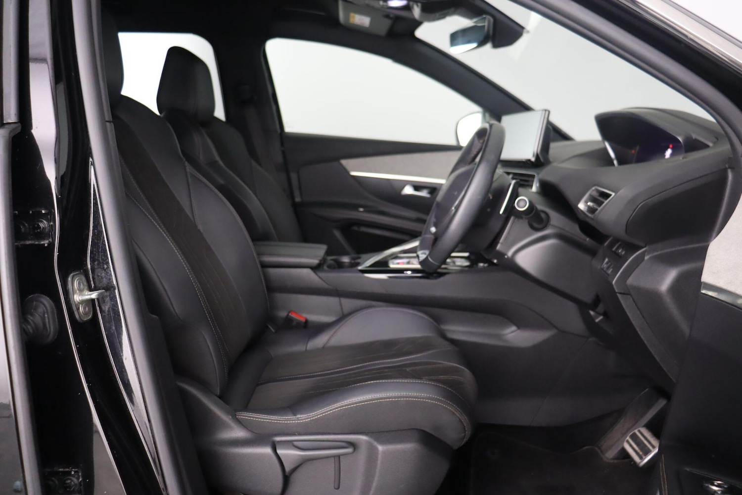 Used Peugeot 3008 2022 for sale - 76584480: Photo 12