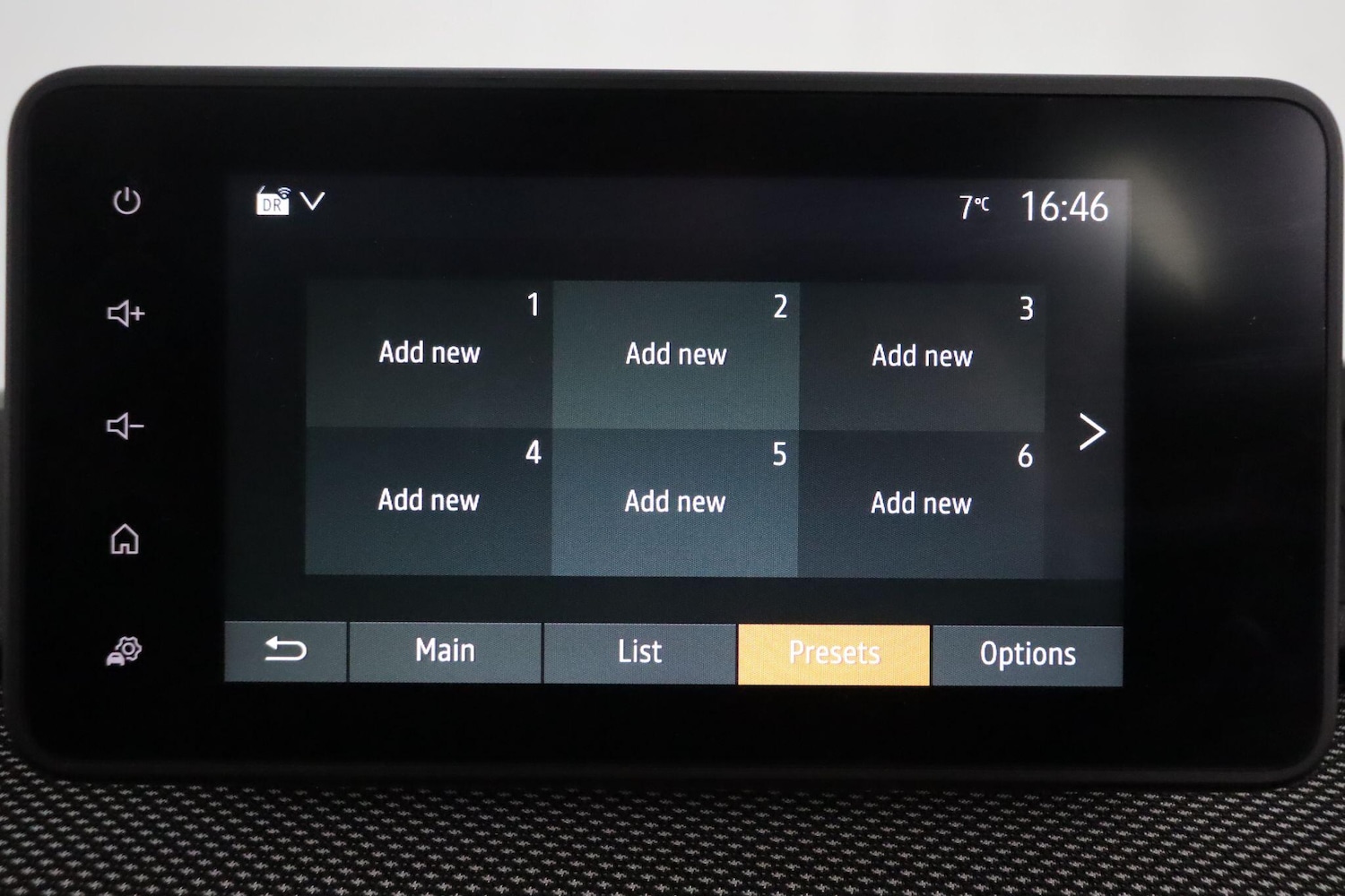 Used Dacia Sandero 2023 for sale - 76522240: Photo 29