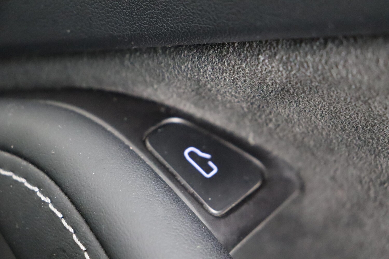 Used Tesla Model Y 2023 for sale - 77345345: Photo 18