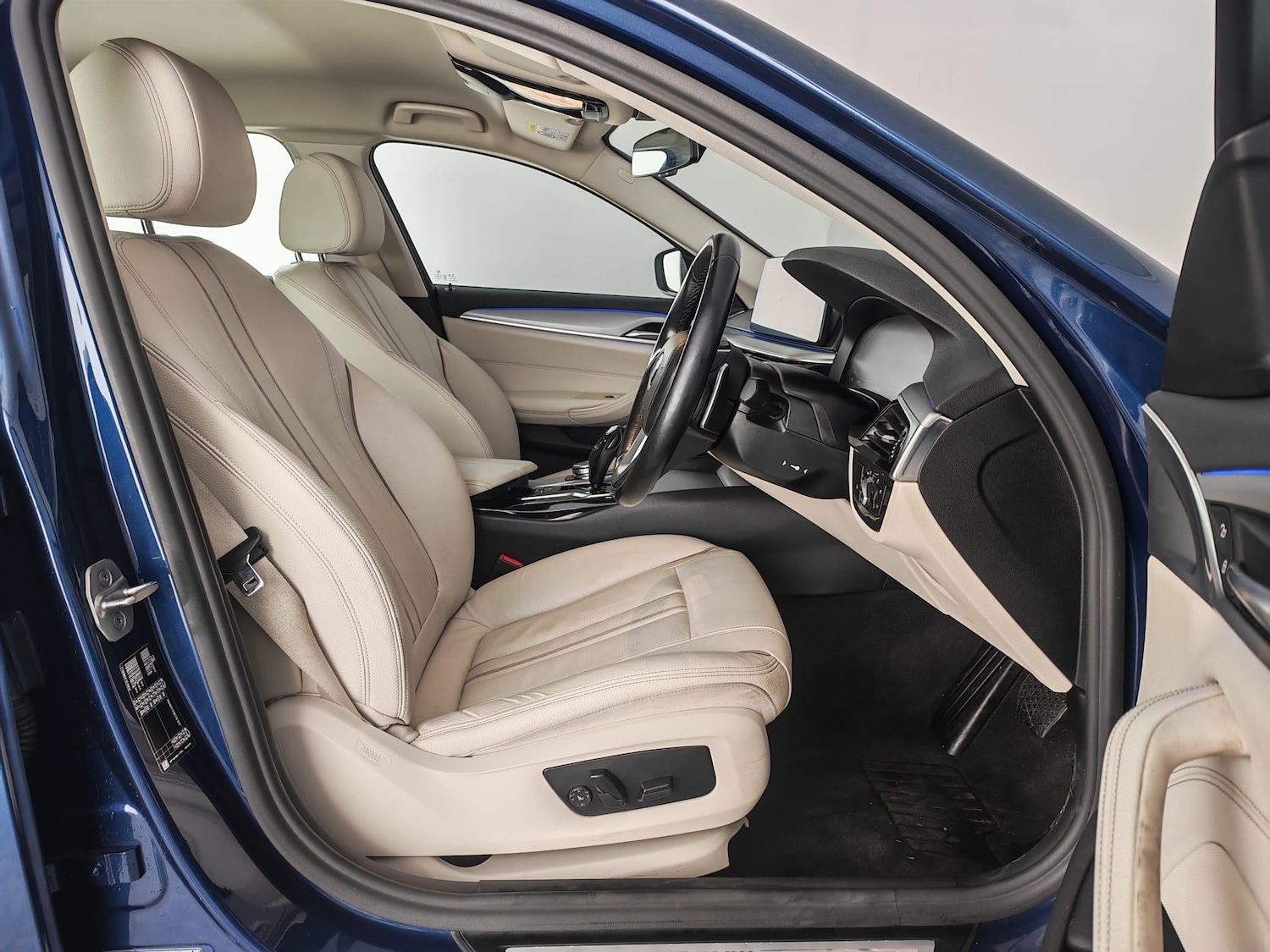 Used BMW 5 Series 2021 for sale - 76409245: Photo 12