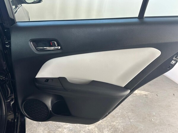 Used Toyota Prius 2022 for sale - 75989787: Photo 32
