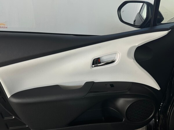 Used Toyota Prius 2022 for sale - 75989787: Photo 33
