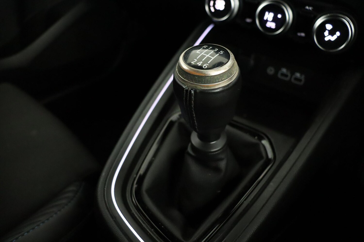 Used Renault Clio 2024 for sale - 77376471: Photo 16