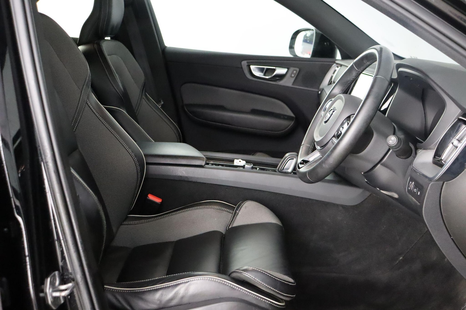 Used Volvo XC60 2021 for sale - 77120647: Photo 14