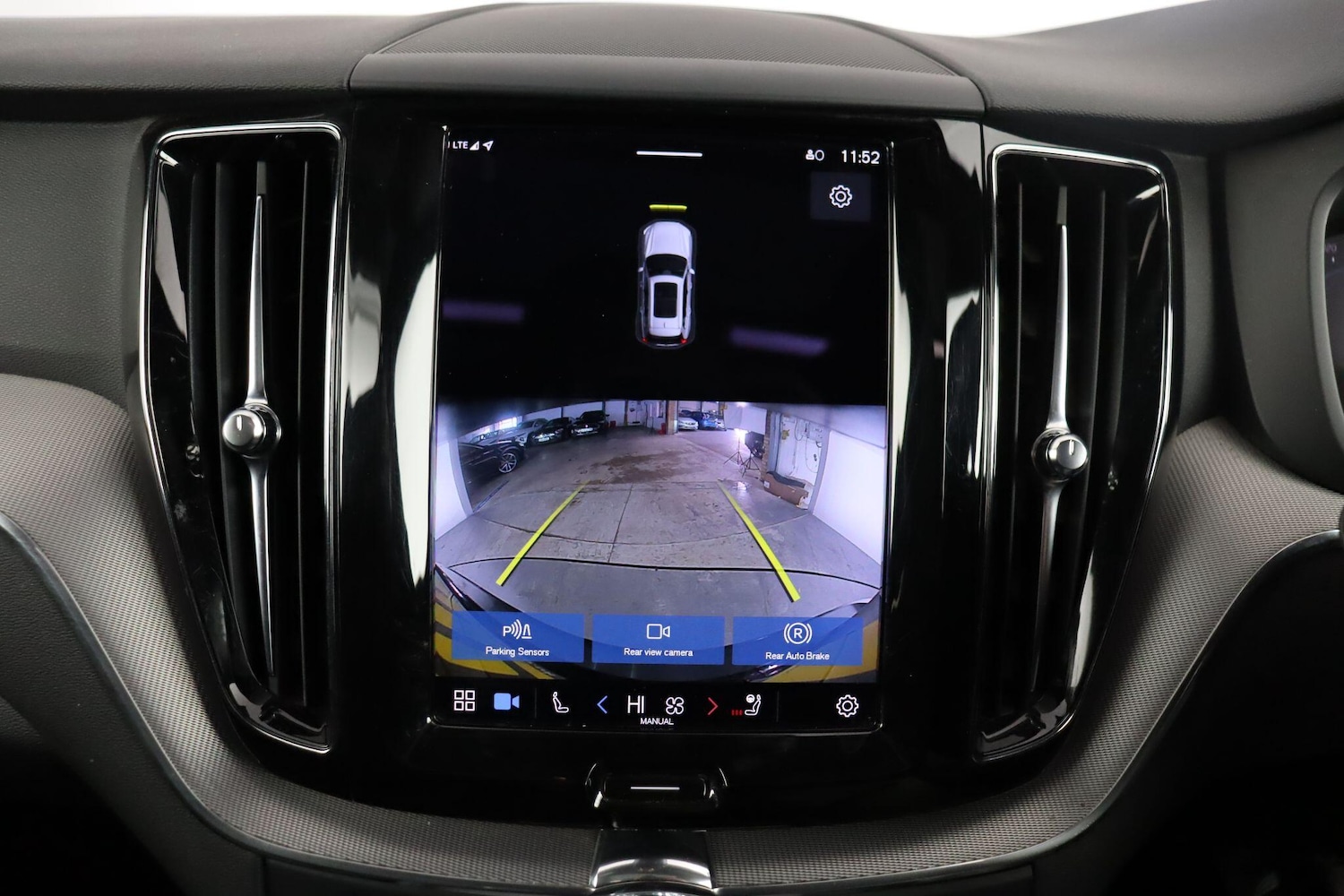 Used Volvo XC60 2021 for sale - 77120647: Photo 46