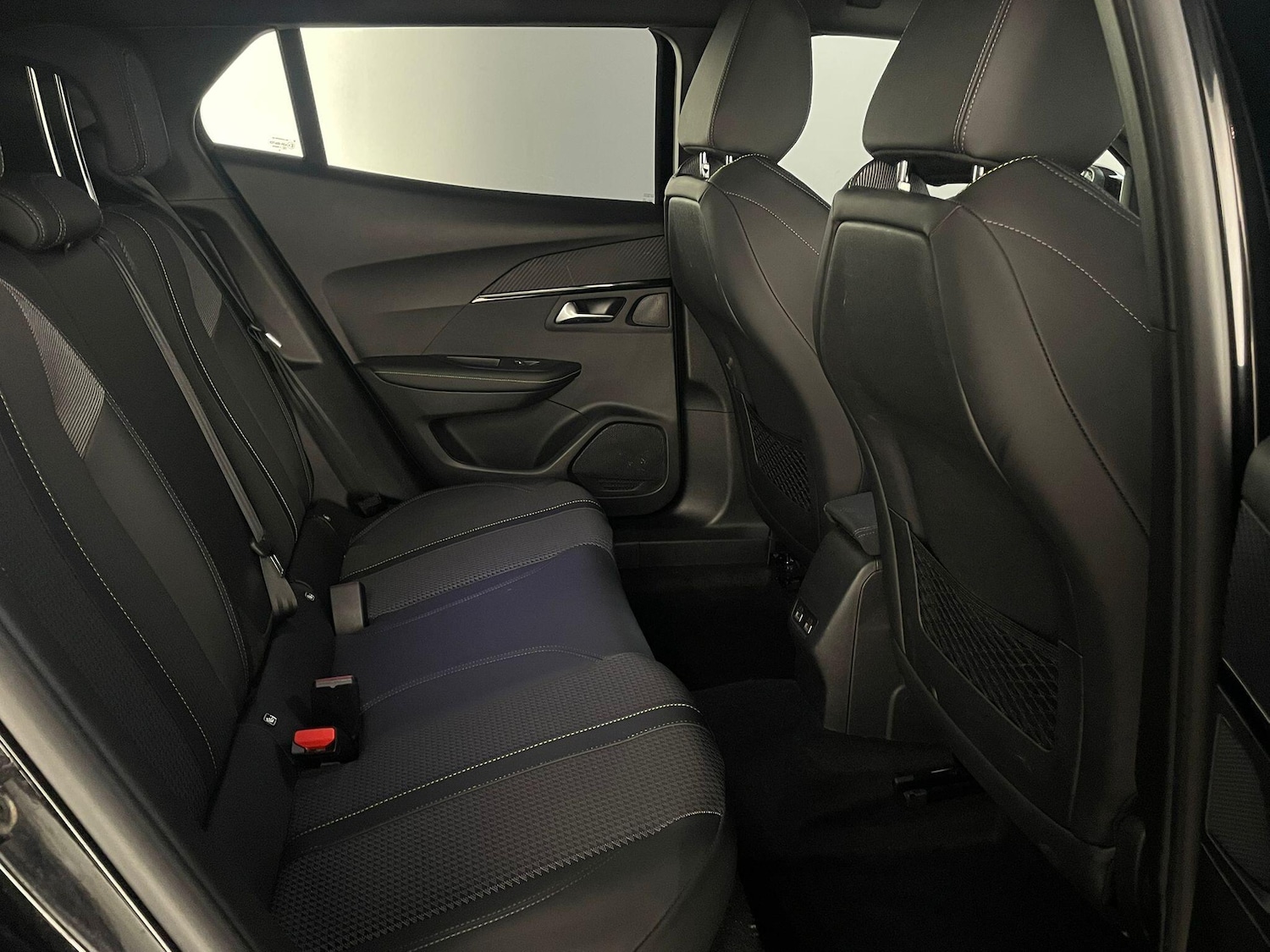 Used Peugeot E-2008 2022 for sale - 76295270: Photo 12