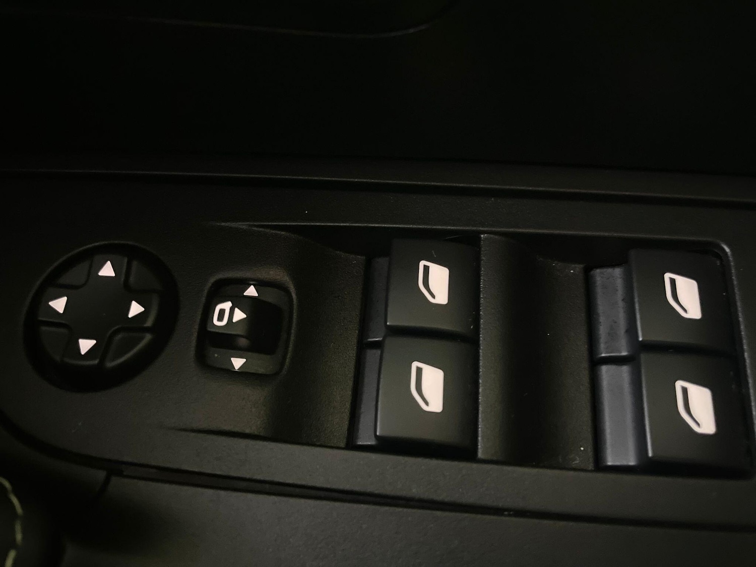 Used Peugeot E-2008 2022 for sale - 76295270: Photo 16