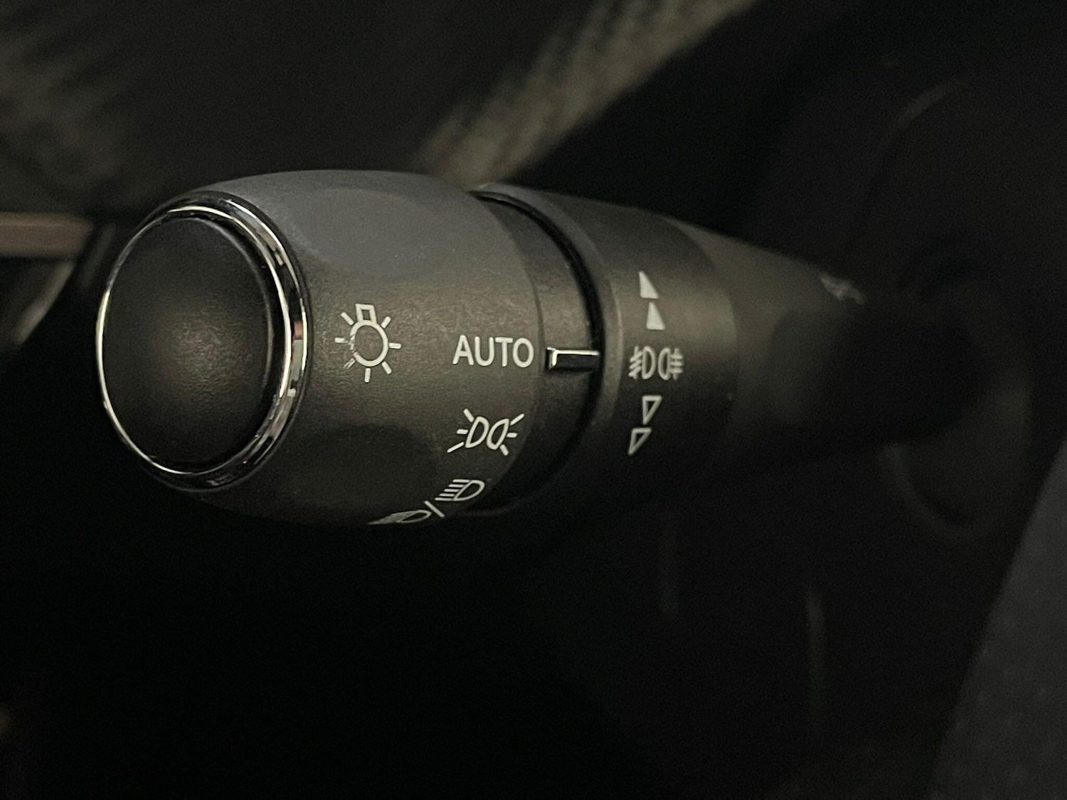 Used Peugeot E-2008 2022 for sale - 76295270: Photo 18